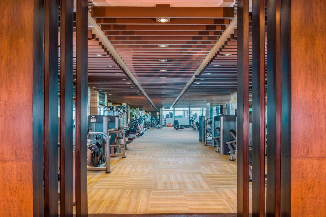 Hotel The St. Regis Bombaj Exteriér fotografie The gym at the 1000 Museum