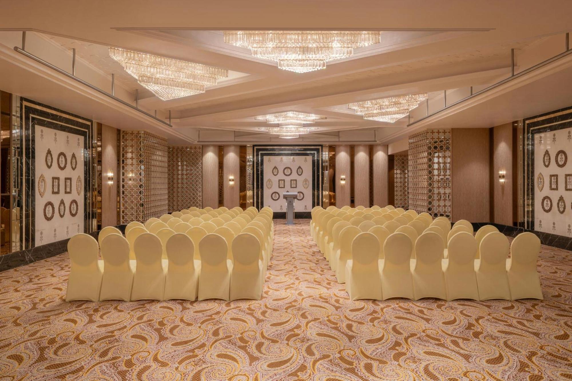 Hotel The St. Regis Bombaj Exteriér fotografie The ballroom